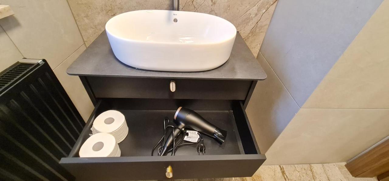 Entu Apartamenty Odrzanska Wroclaw Luaran gambar